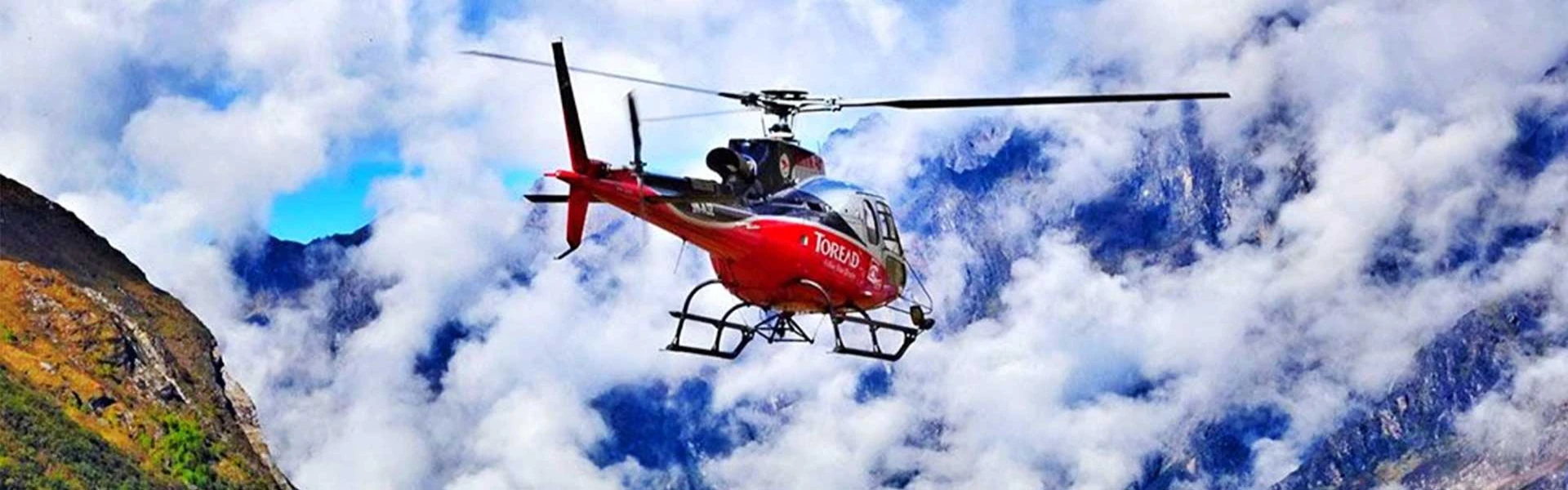 Best Time to Take an Annapurna Base Camp Helicopter Tour