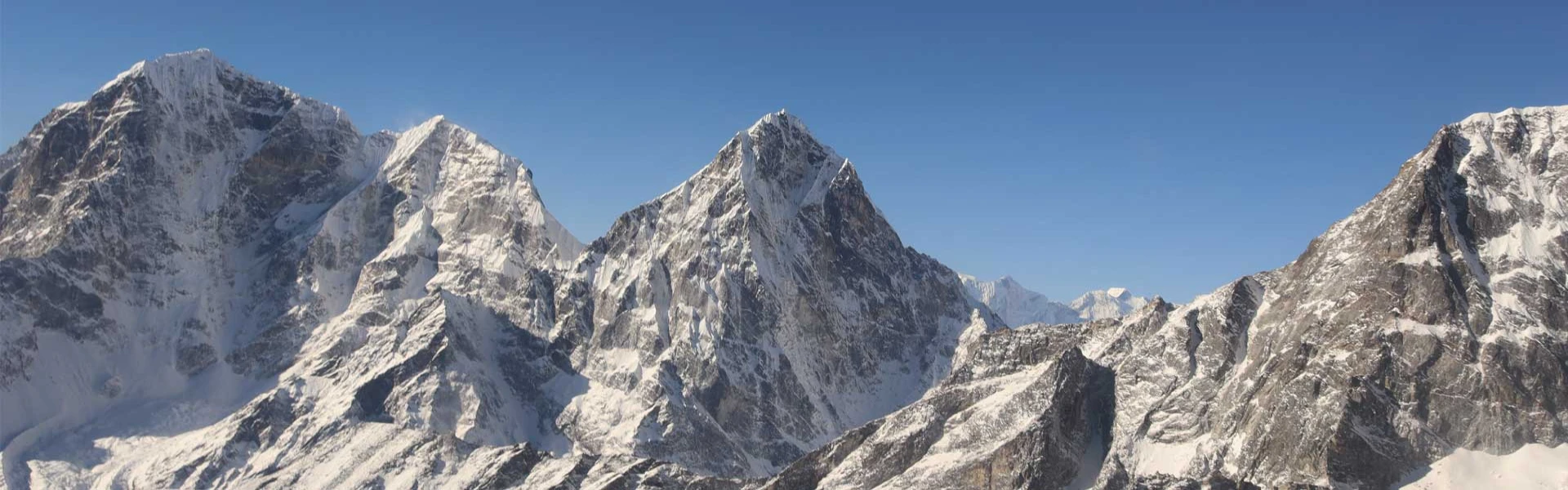 Best Time for Everest Base Camp Helicopter Tour: A Complete Month-by-Month Guide