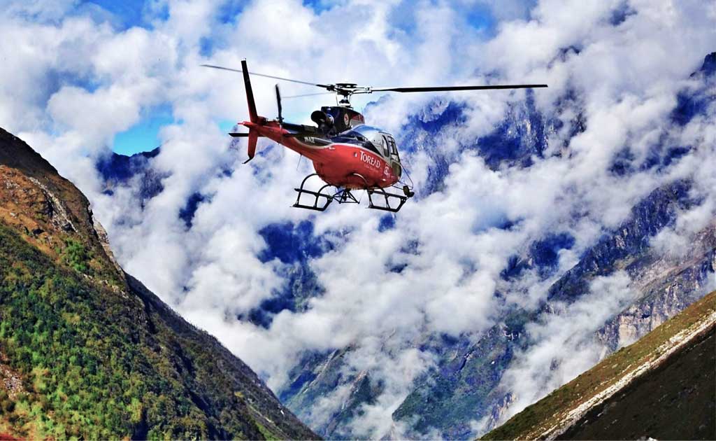 Annapurrna Helicopter Tour in Spring