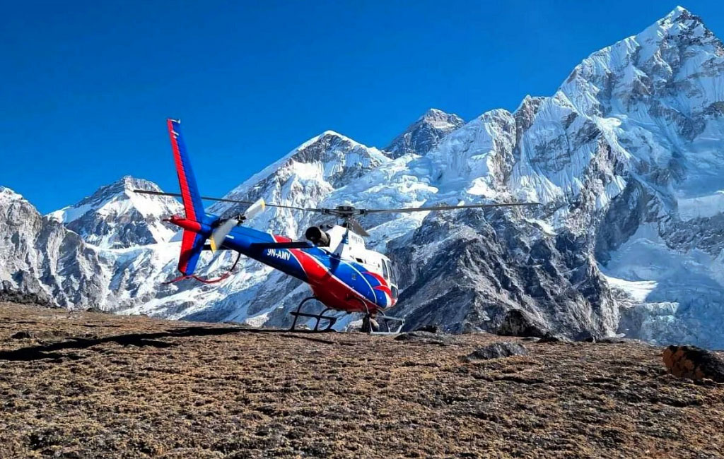 Everest Helicopter tour in Spring