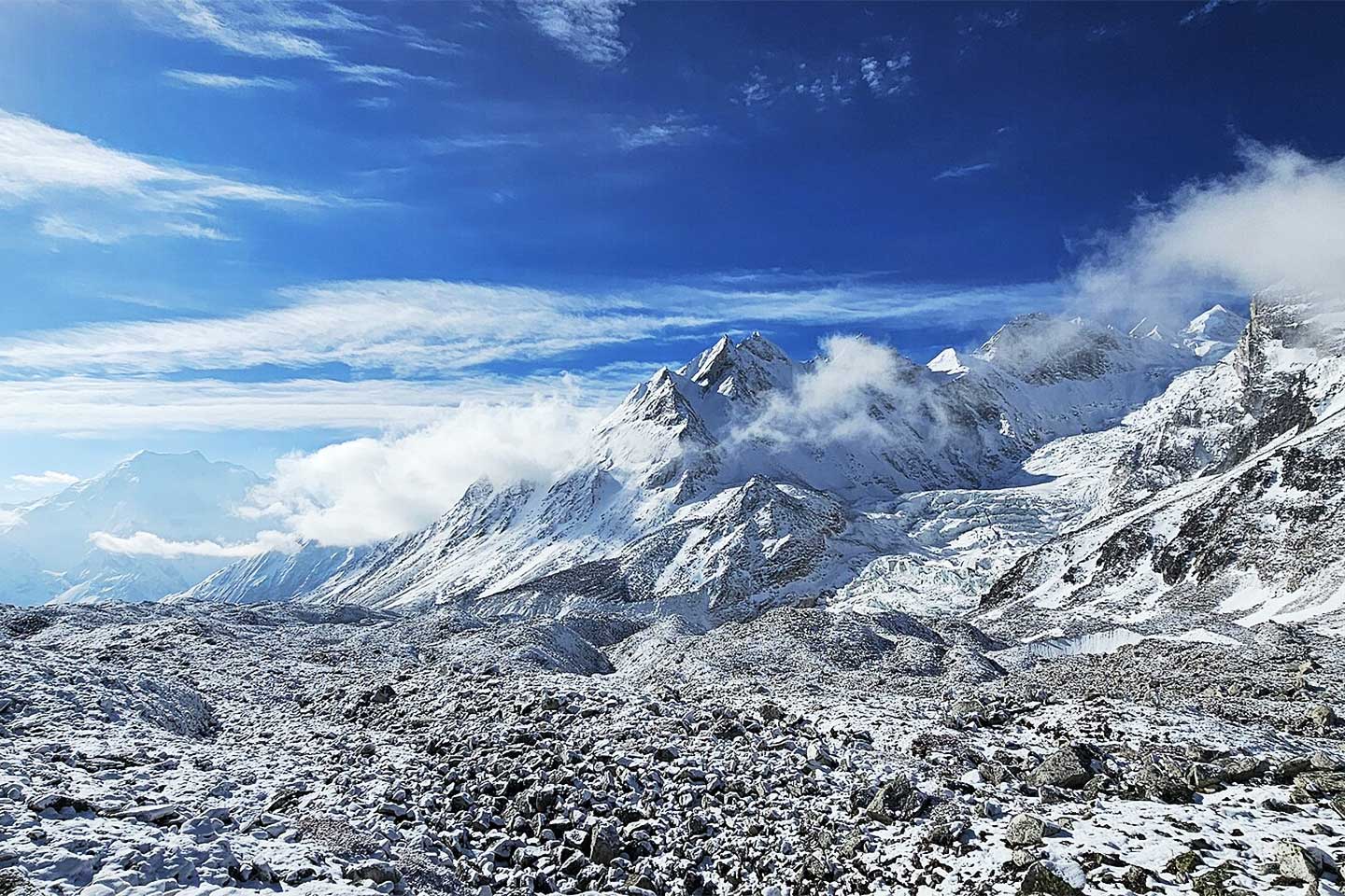 Larkya La Pass in Manaslu Reion