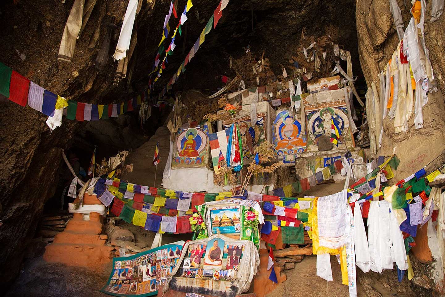Chungsi Cave Monastery (Ranchung Cave)