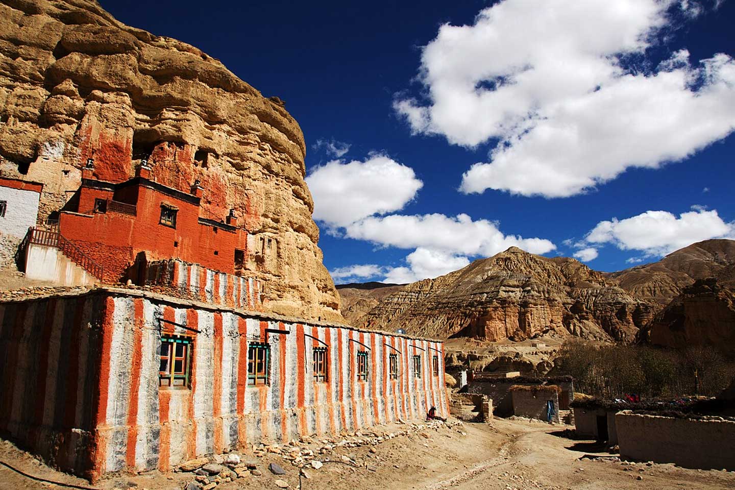 Nyiphuk Cave Monastery (Niphu Gompa)