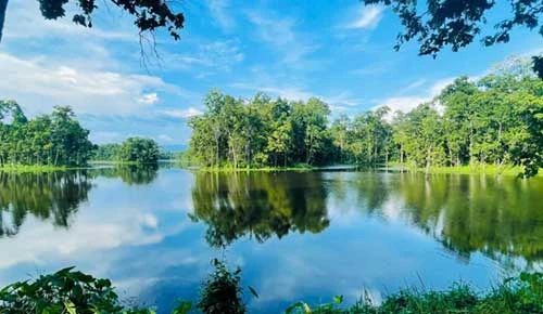 Bish Hazari Taal Travel Guide